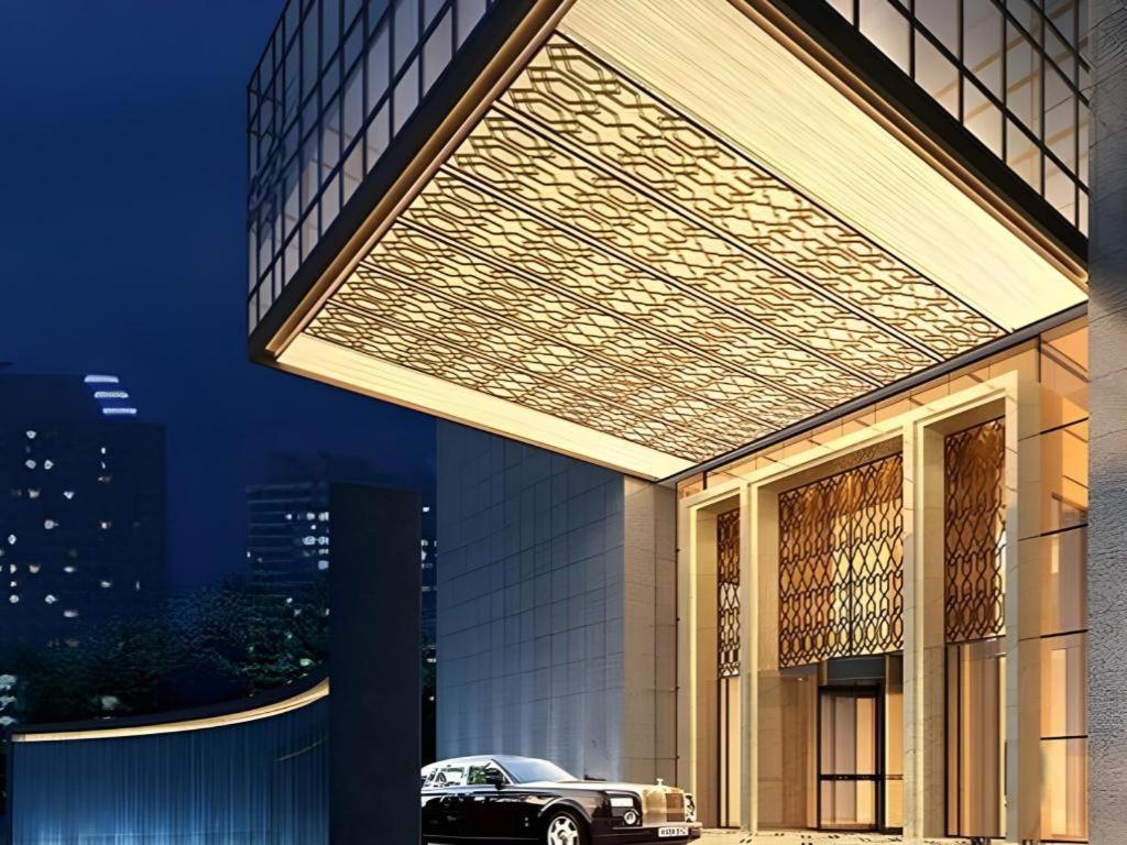 Отель Wyndham Grand Plaza Royale Huayu Чунцин Экстерьер фото