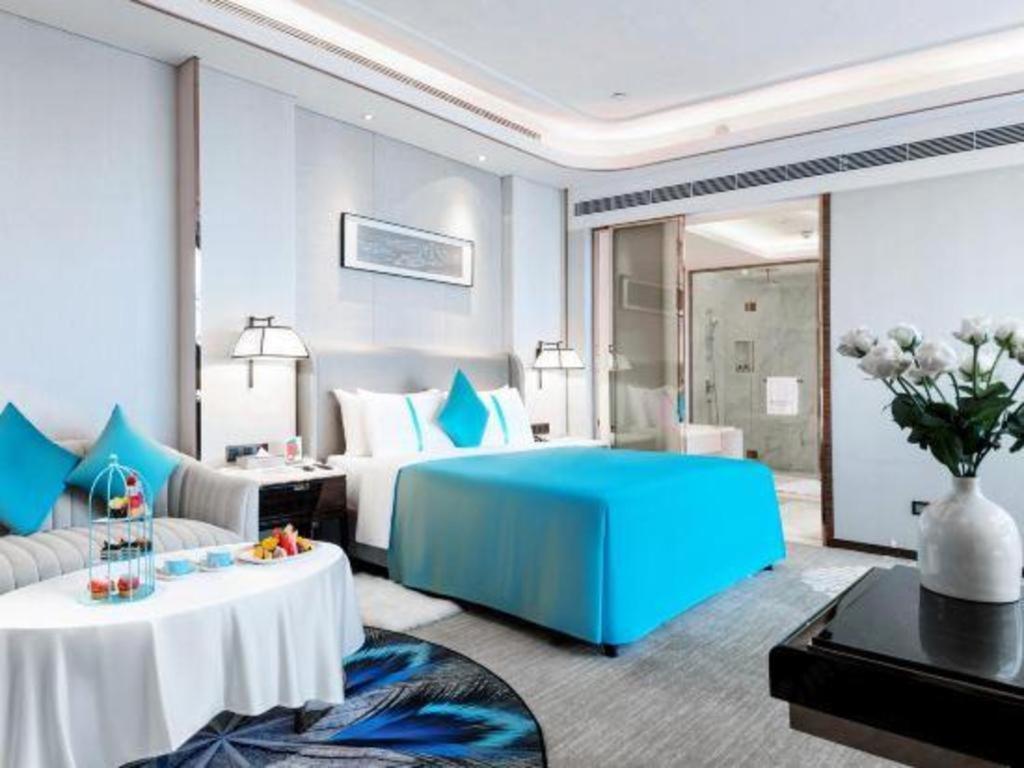 Отель Wyndham Grand Plaza Royale Huayu Чунцин Экстерьер фото