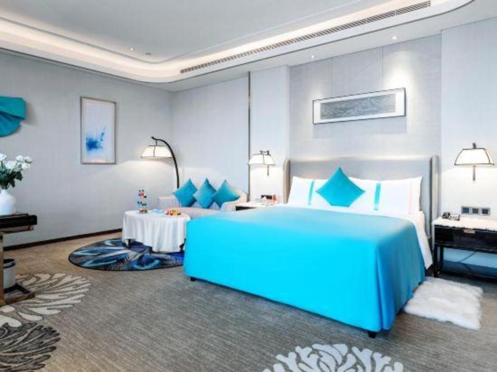 Отель Wyndham Grand Plaza Royale Huayu Чунцин Экстерьер фото