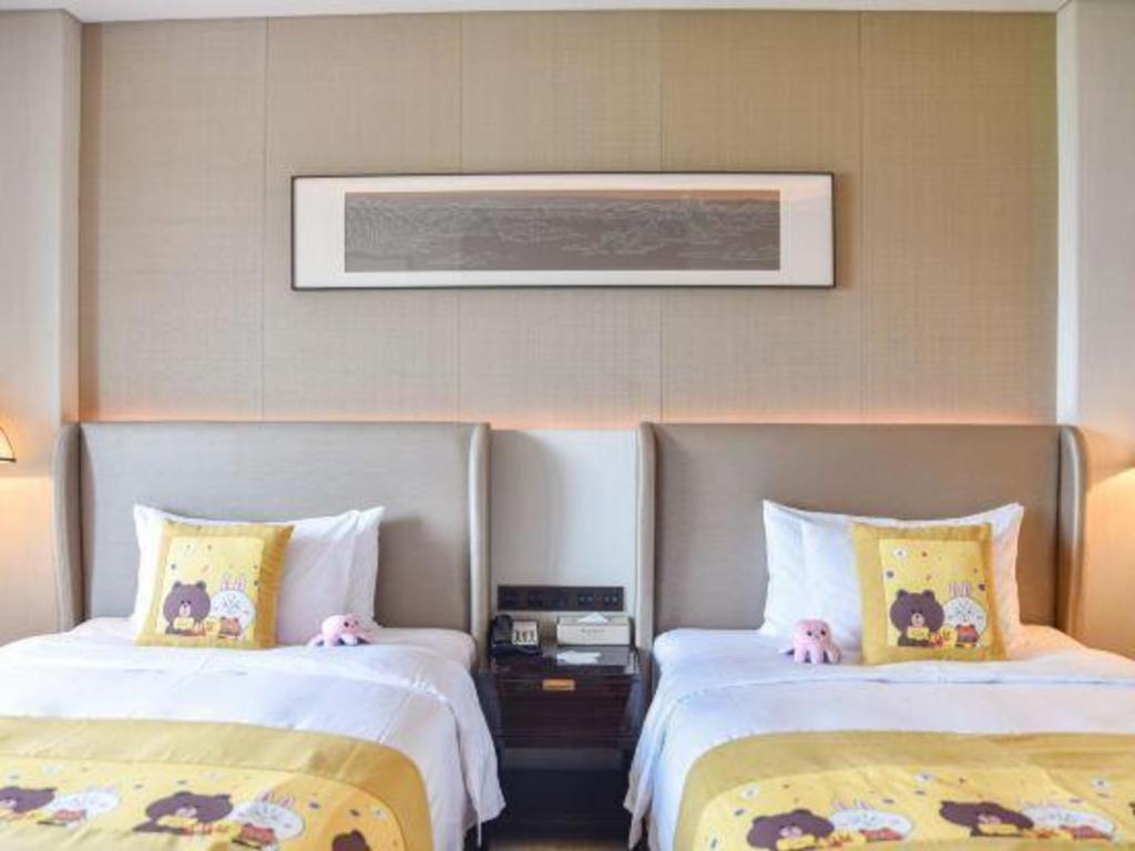 Отель Wyndham Grand Plaza Royale Huayu Чунцин Экстерьер фото