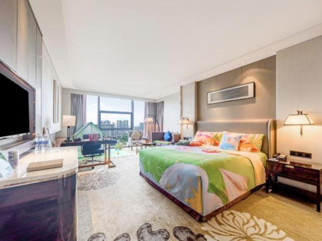 Отель Wyndham Grand Plaza Royale Huayu Чунцин Экстерьер фото