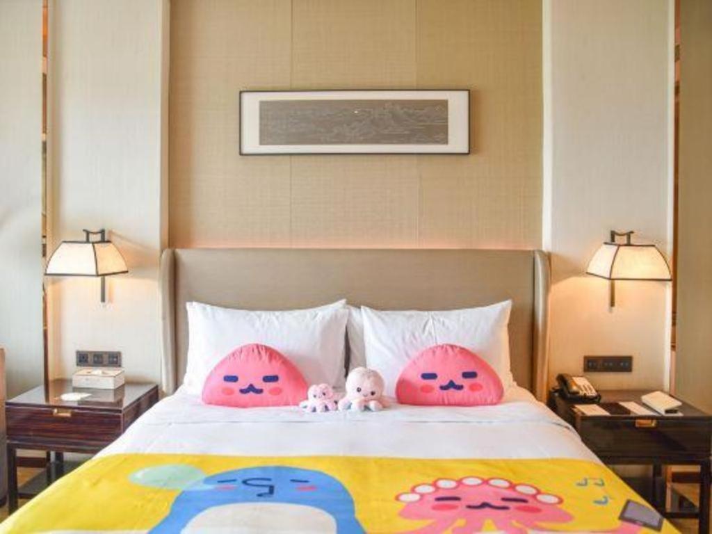 Отель Wyndham Grand Plaza Royale Huayu Чунцин Экстерьер фото