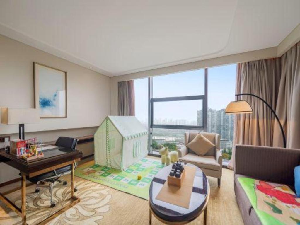 Отель Wyndham Grand Plaza Royale Huayu Чунцин Экстерьер фото