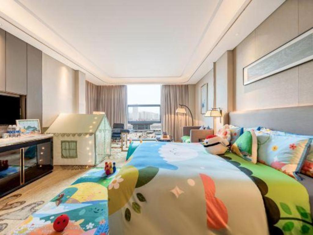 Отель Wyndham Grand Plaza Royale Huayu Чунцин Экстерьер фото
